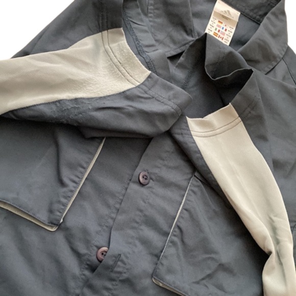 ADIDAS medium button down shirt short sleeved collared - Picture 7 of 7